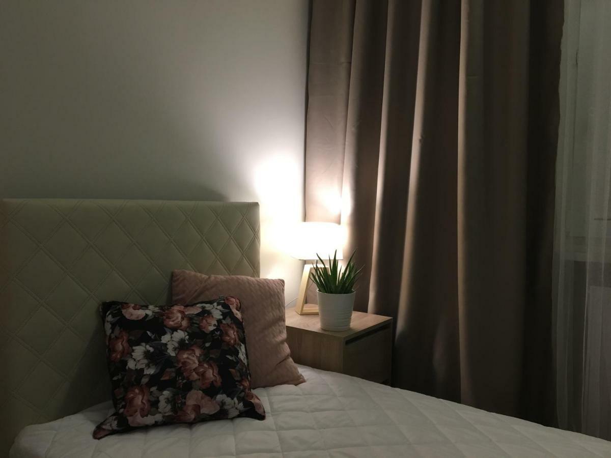 Family & Business Elegant Apartments Ul Astronautow Centrum Downtown - 3 Bedroom, Parking Келце Екстериор снимка