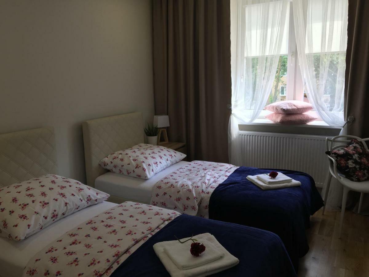 Family & Business Elegant Apartments Ul Astronautow Centrum Downtown - 3 Bedroom, Parking Келце Екстериор снимка