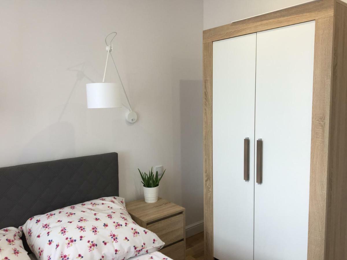 Family & Business Elegant Apartments Ul Astronautow Centrum Downtown - 3 Bedroom, Parking Келце Екстериор снимка