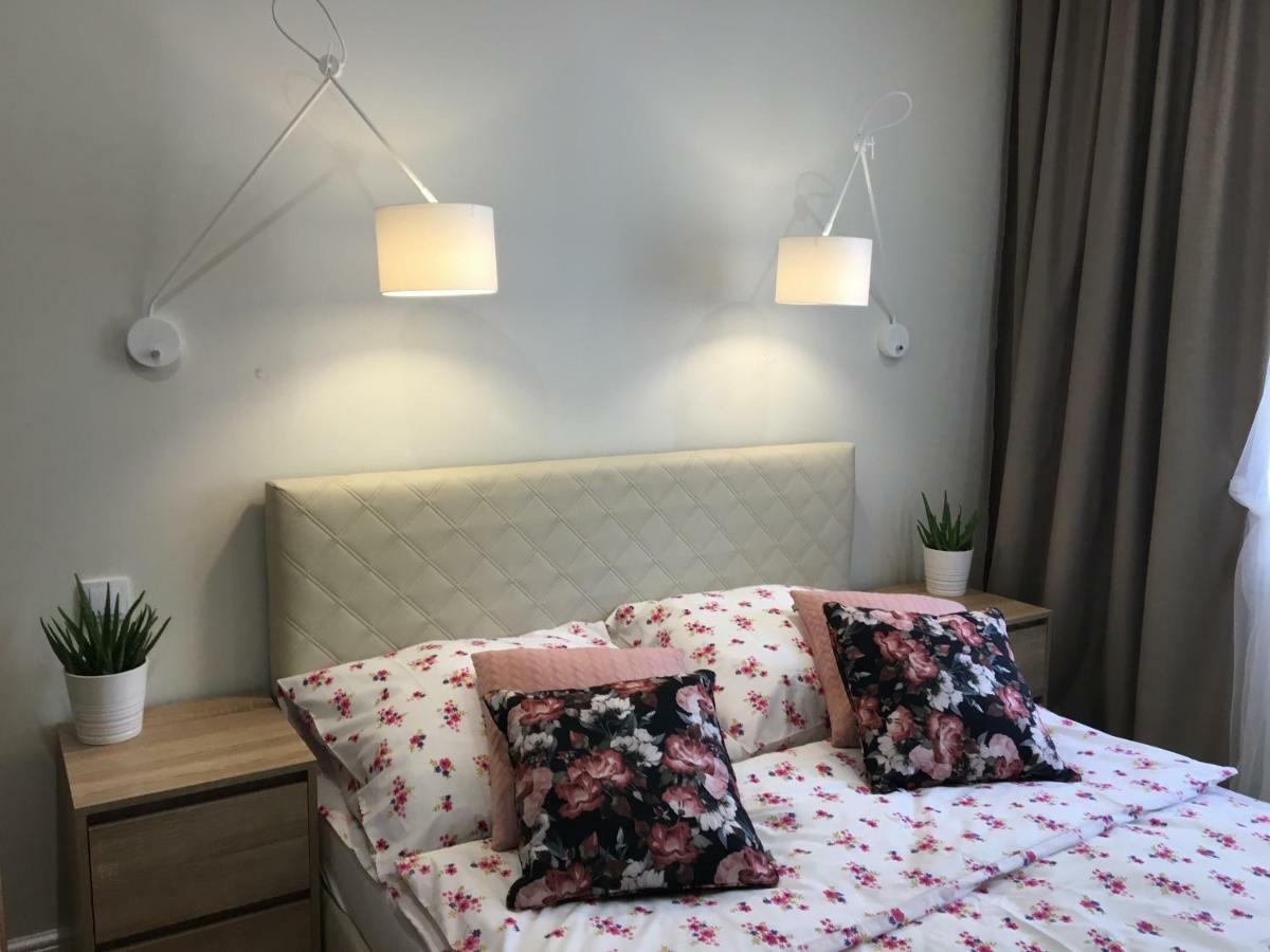Family & Business Elegant Apartments Ul Astronautow Centrum Downtown - 3 Bedroom, Parking Келце Екстериор снимка