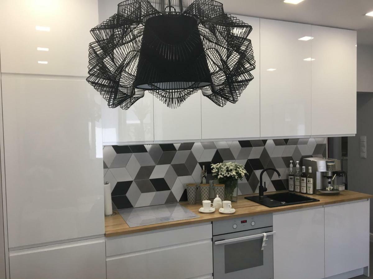 Family & Business Elegant Apartments Ul Astronautow Centrum Downtown - 3 Bedroom, Parking Келце Екстериор снимка