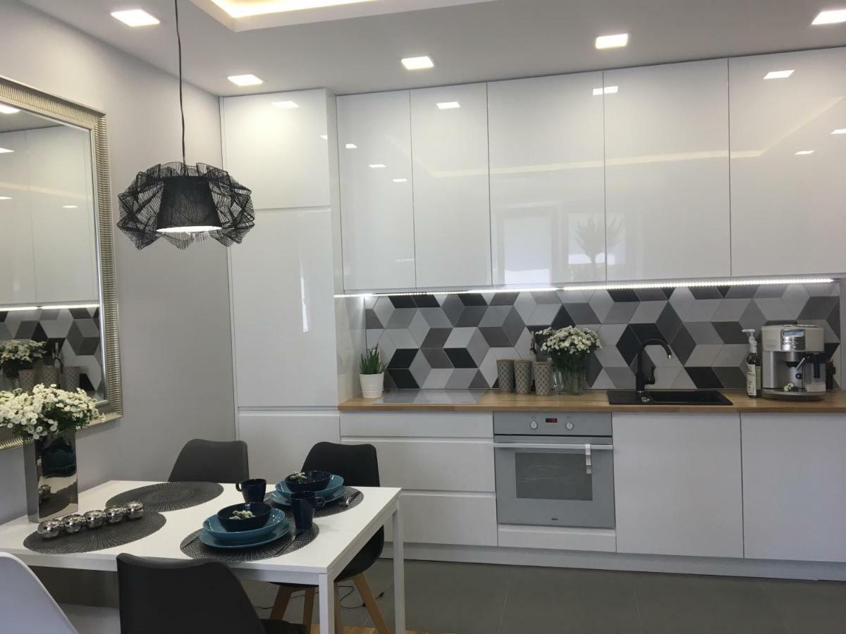 Family & Business Elegant Apartments Ul Astronautow Centrum Downtown - 3 Bedroom, Parking Келце Екстериор снимка