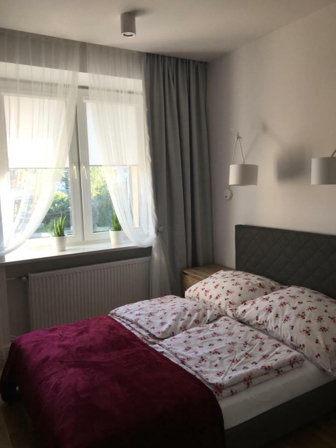 Family & Business Elegant Apartments Ul Astronautow Centrum Downtown - 3 Bedroom, Parking Келце Екстериор снимка